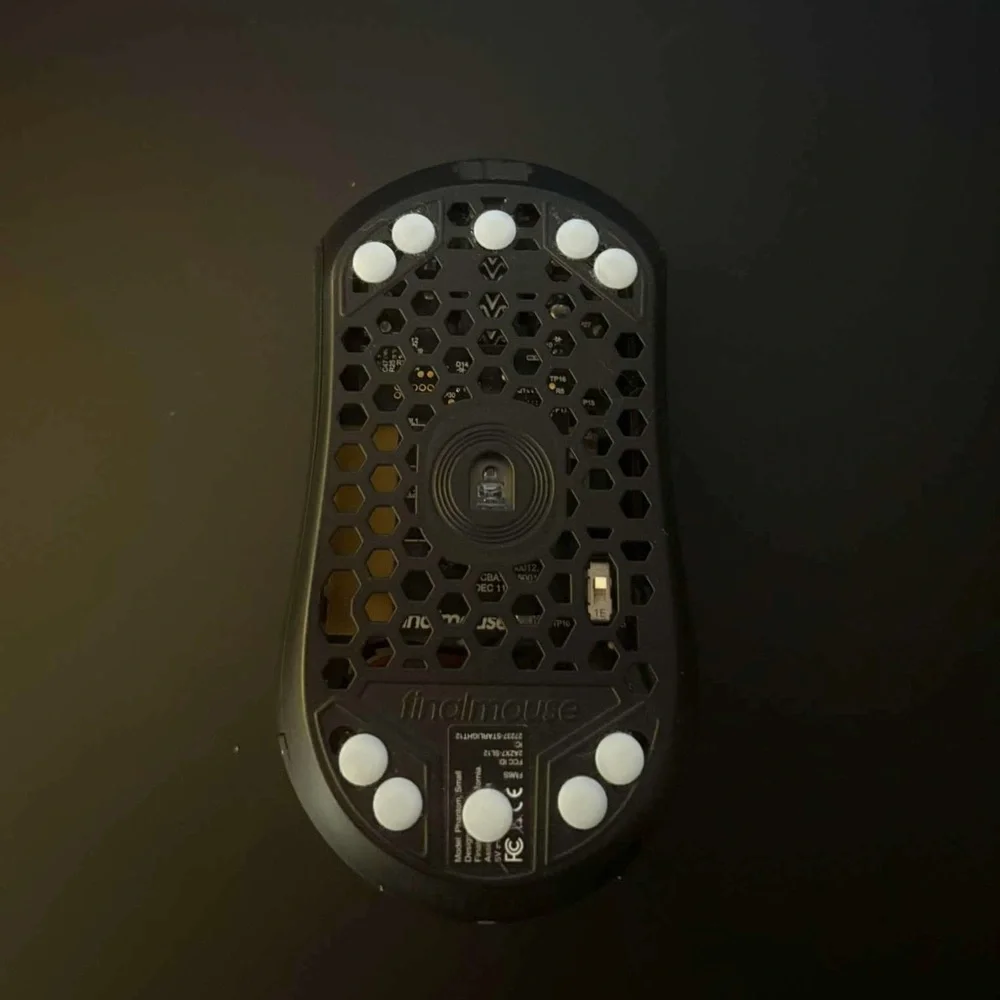 finalmouse starlight 12 phantom (small) black